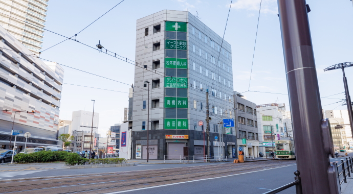 イースト駅前クリニック広島院が入る建物の外観